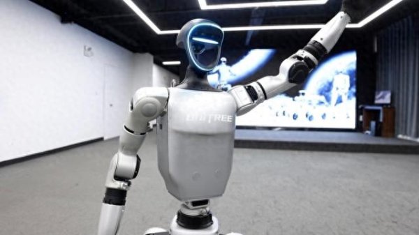 策略资本 一年多前，宇树科技王兴兴的手机号是公开的，他期待复制自己，厌倦社交