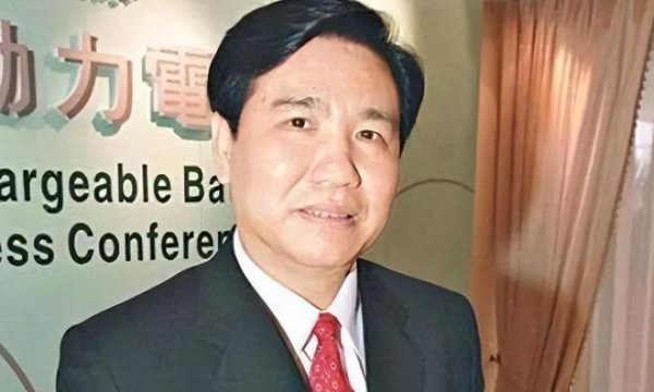 米涂配资 现世报来了！背弃祖国向美捐献7000万，如今却潦草破产负债2亿