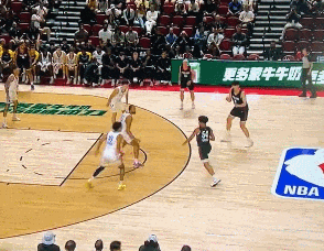 民信配资 不给杨瀚森传球，他有自己的理由