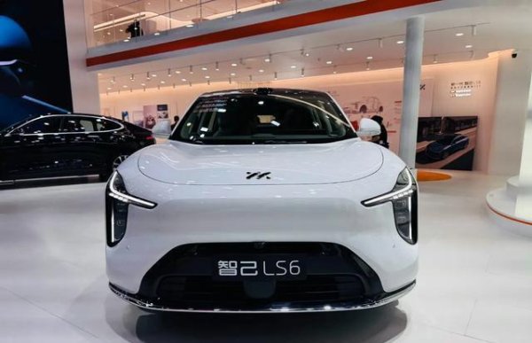 证配所配资 动态试驾智己LS6：20万级新能源的“超充桩电车”新体验